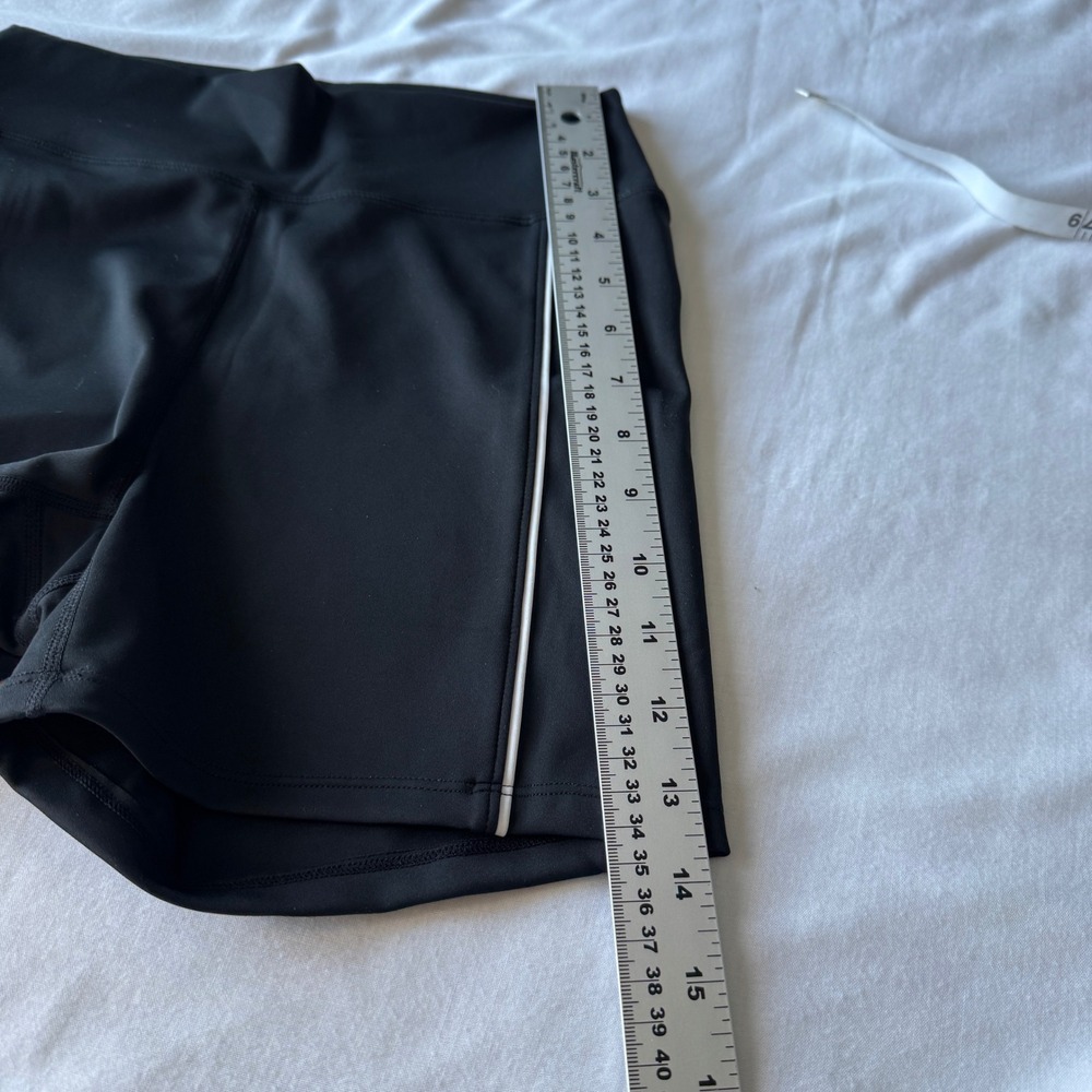 IVL Collective Womens Sz 6 High Rise Biker Shorts Black White Piping Activewear - Picture 8 of 10